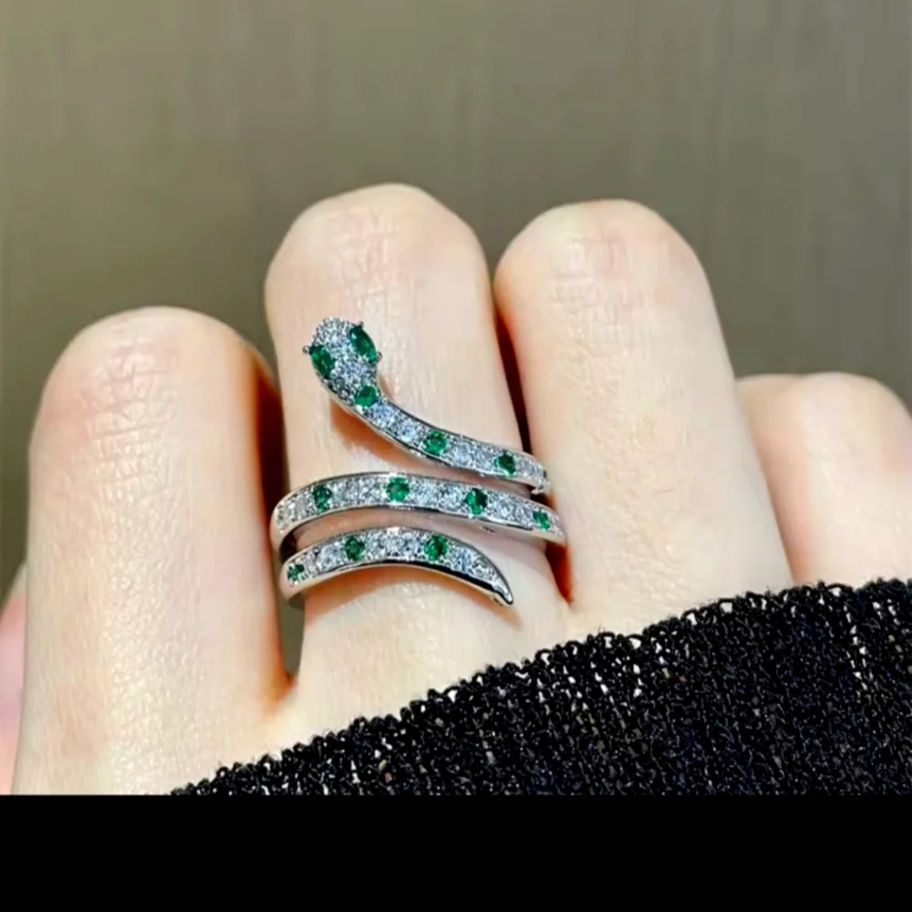 Silver‎ rhinestone snake adjustable loop ring with green stones brand new